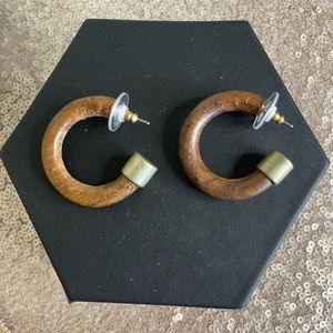 SOLD EUC Wood hoop earrings-pierced